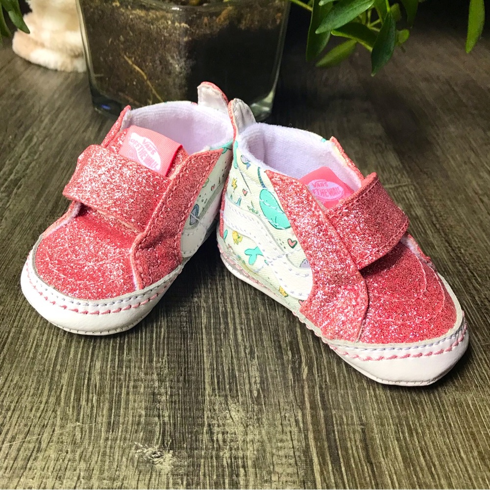 Vans Infant Sk8-Hi Crib (Shark Party) Pink Icing/True White